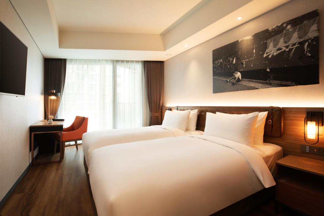Hotel Mercure Ambassador Hongdae 4*